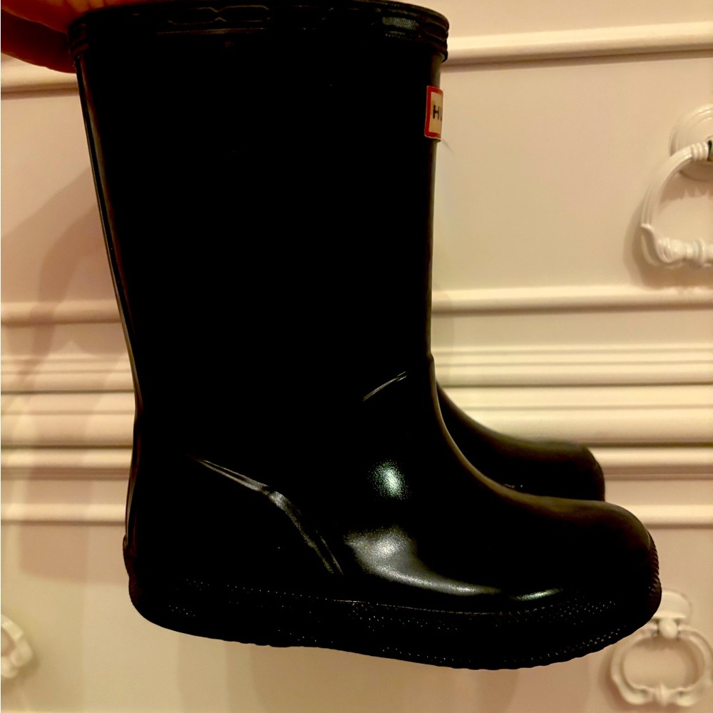 Gently used kids hunter rain boots